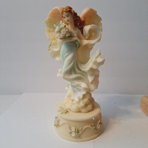 Seraphim Classics Angel Figurine & Base "Lily" 2001 Limited Edition Item# 84242